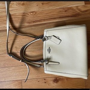 Coach pastel yellow bag 💛